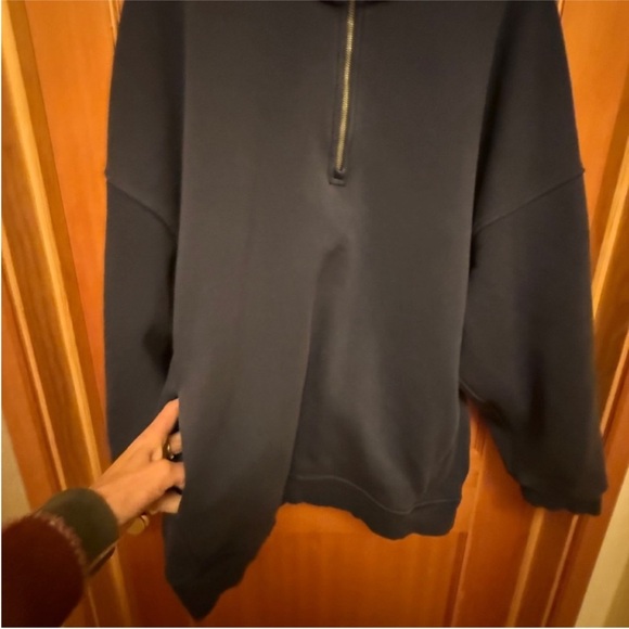 Lululemon Athletica Men's Black Half Zip Sweater - Picture 8 of 12